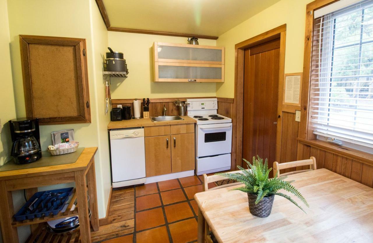 Reef Point Cottages Ucluelet Dış mekan fotoğraf